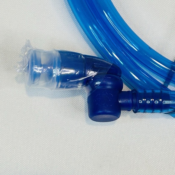 Hydration Pack Replacement Bite Valve Nozzle w/Tube Blue On/Off for Camelback - Picture 6 of 6